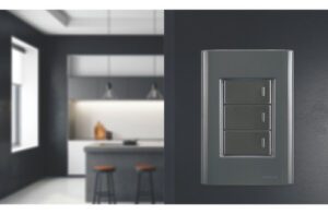 Placa 3 Postos 4x2 Tramontina Giz Grafite - Acabamento Premium